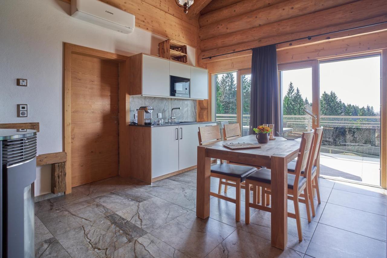 Blockhausen Luxus Chalets Oberschwarzenberg Экстерьер фото